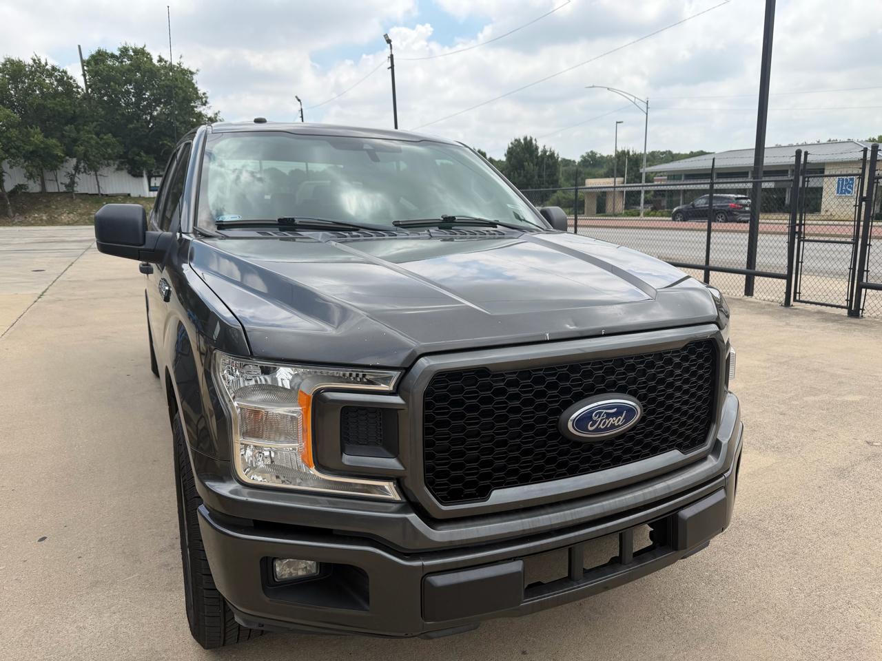 Ford F-150 2WD SuperCrew 139" XL 2019