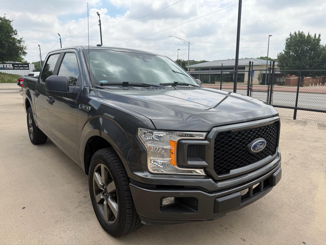 Ford F-150 2WD SuperCrew 139" XL 2019