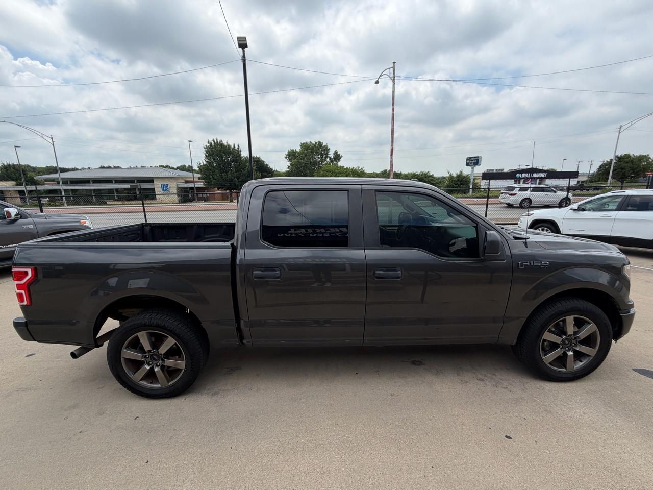 Ford F-150 2WD SuperCrew 139" XL 2019