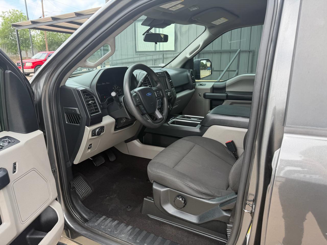 Ford F-150 2WD SuperCrew 139" XL 2019