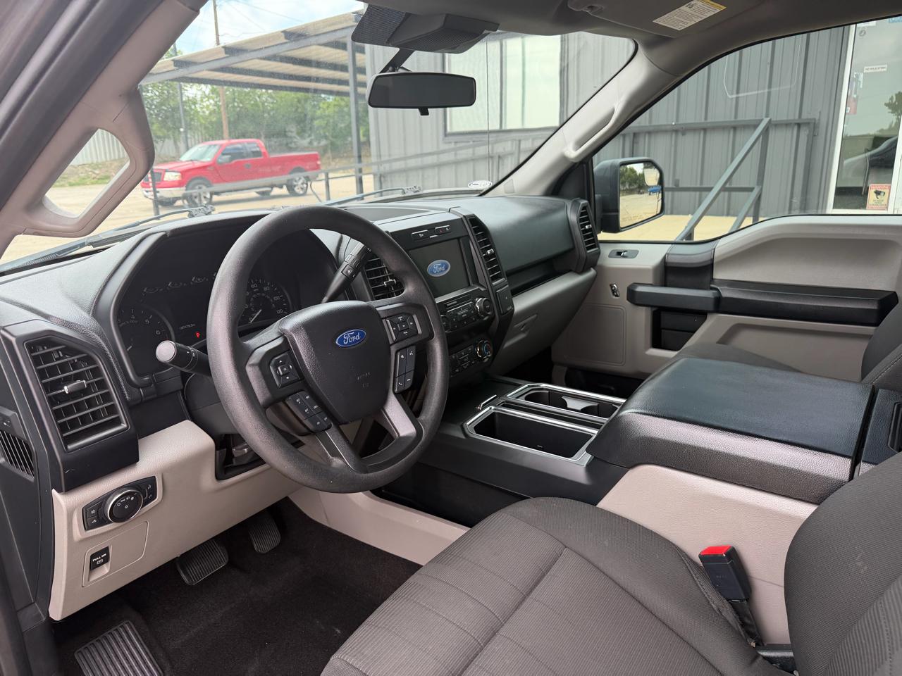Ford F-150 2WD SuperCrew 139" XL 2019