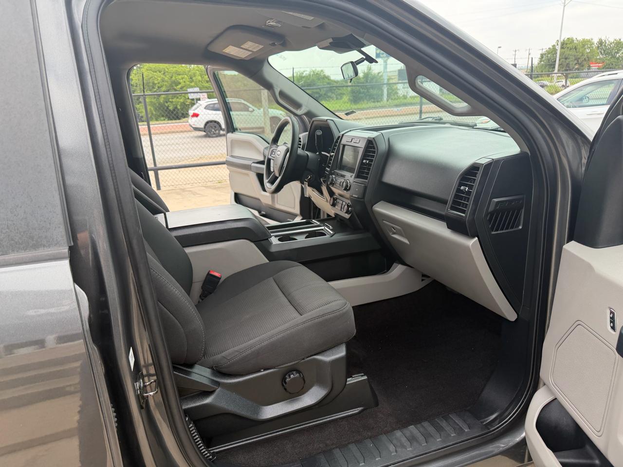 Ford F-150 2WD SuperCrew 139" XL 2019