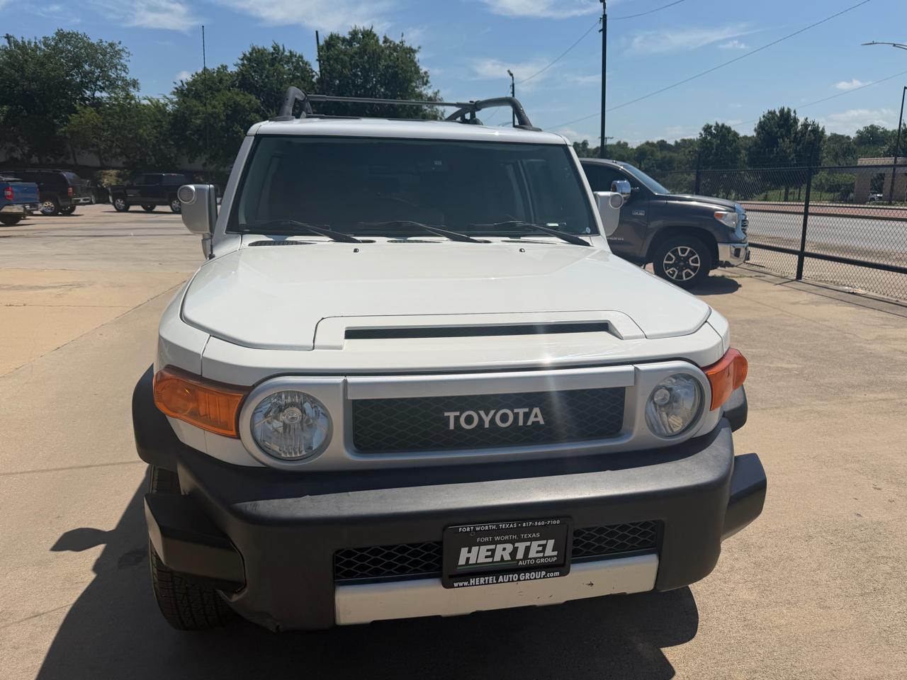 Toyota FJ Cruiser 2WD 2012