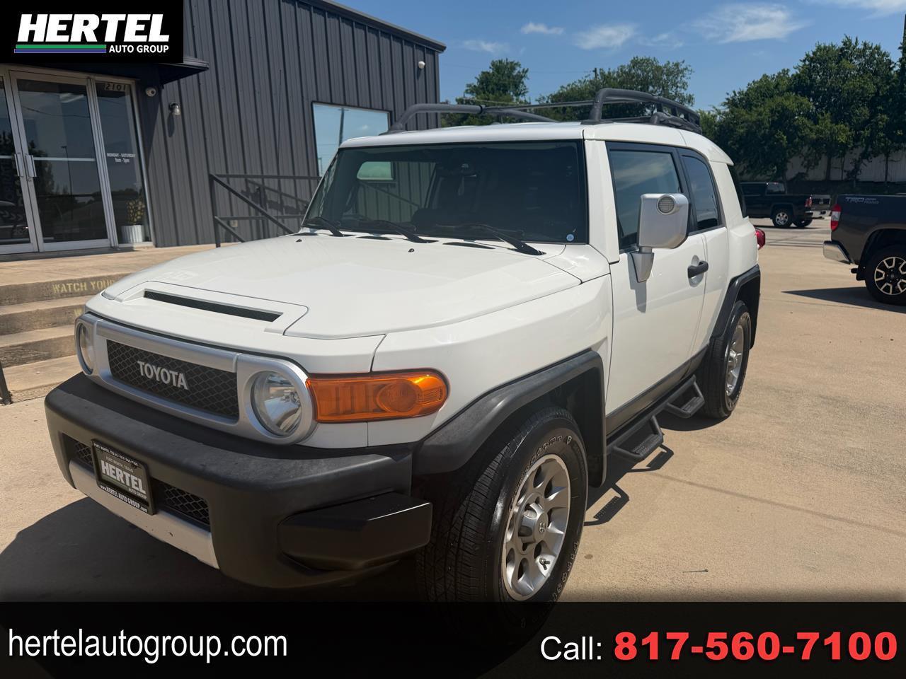 Toyota FJ Cruiser 2WD 2012