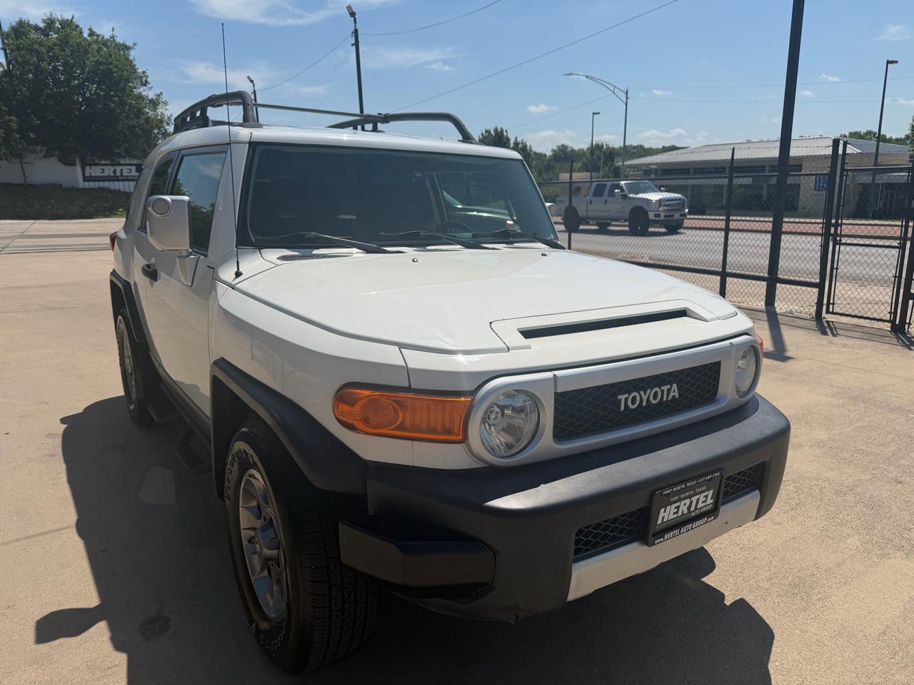 Toyota FJ Cruiser 2WD 2012