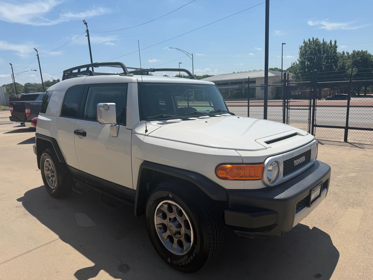 Toyota FJ Cruiser 2WD 2012