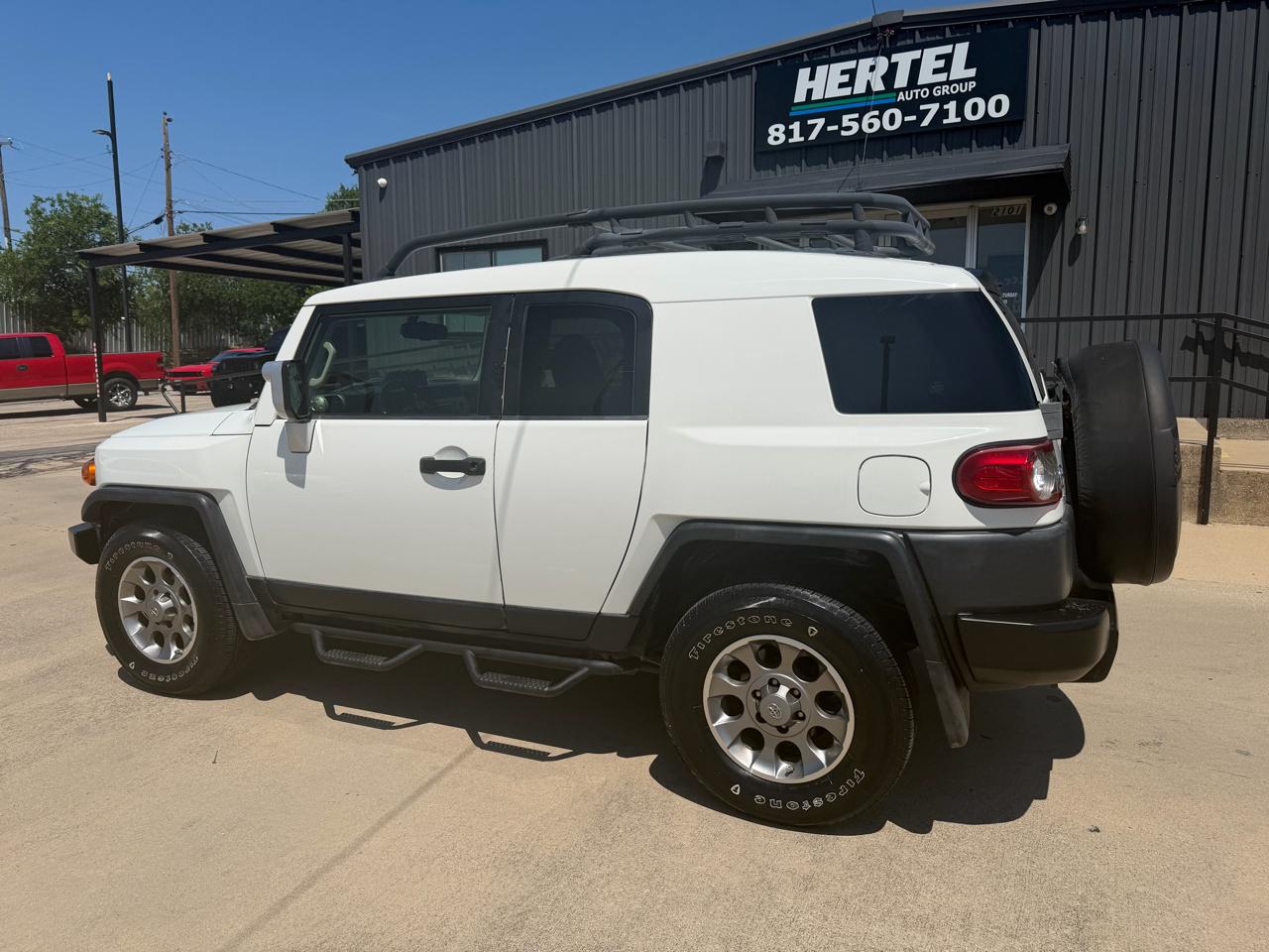 Toyota FJ Cruiser 2WD 2012