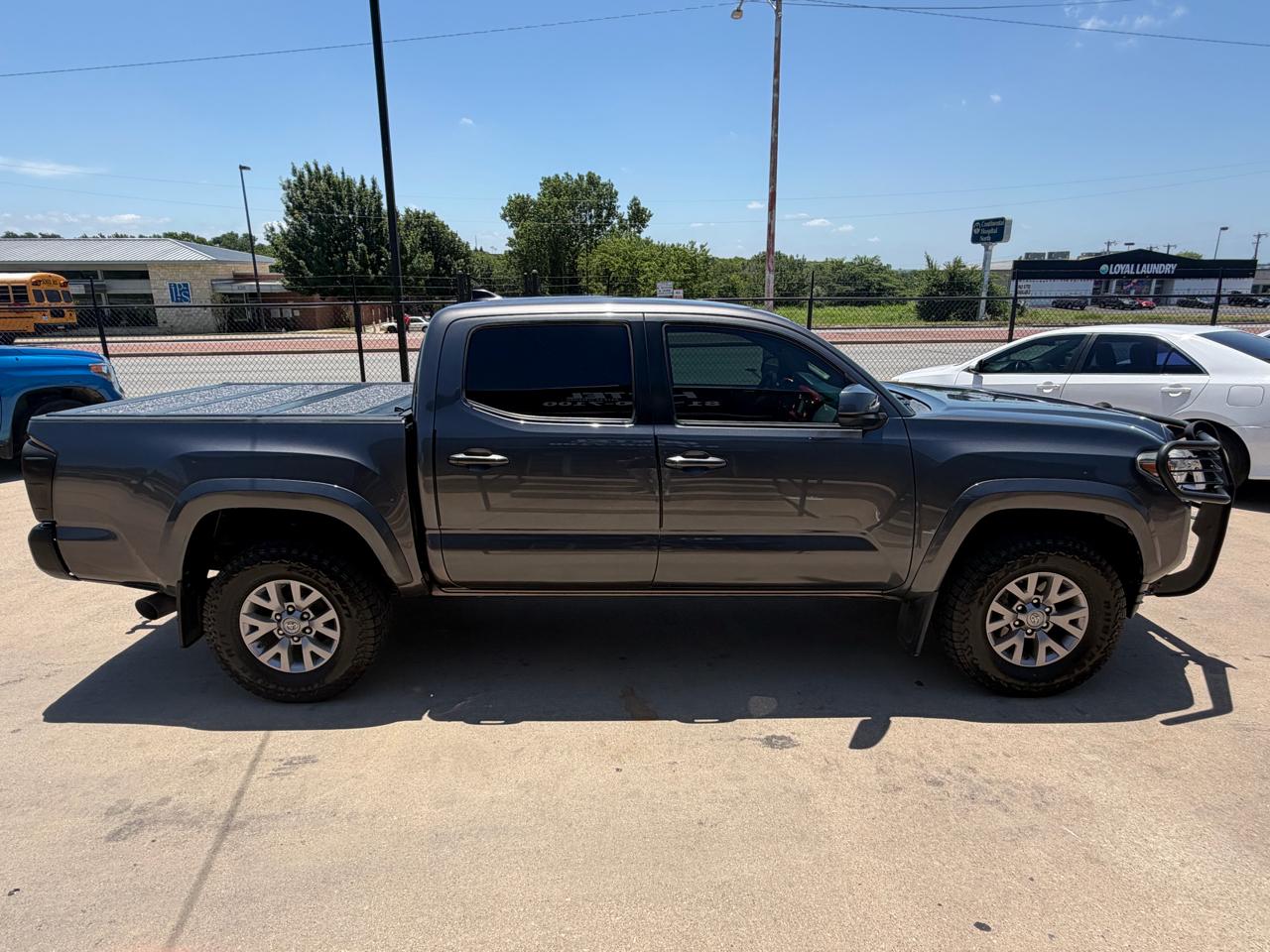Toyota Tacoma  2017