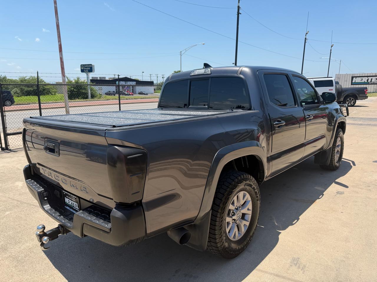 Toyota Tacoma  2017
