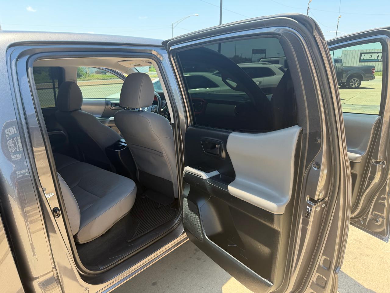 Toyota Tacoma  2017