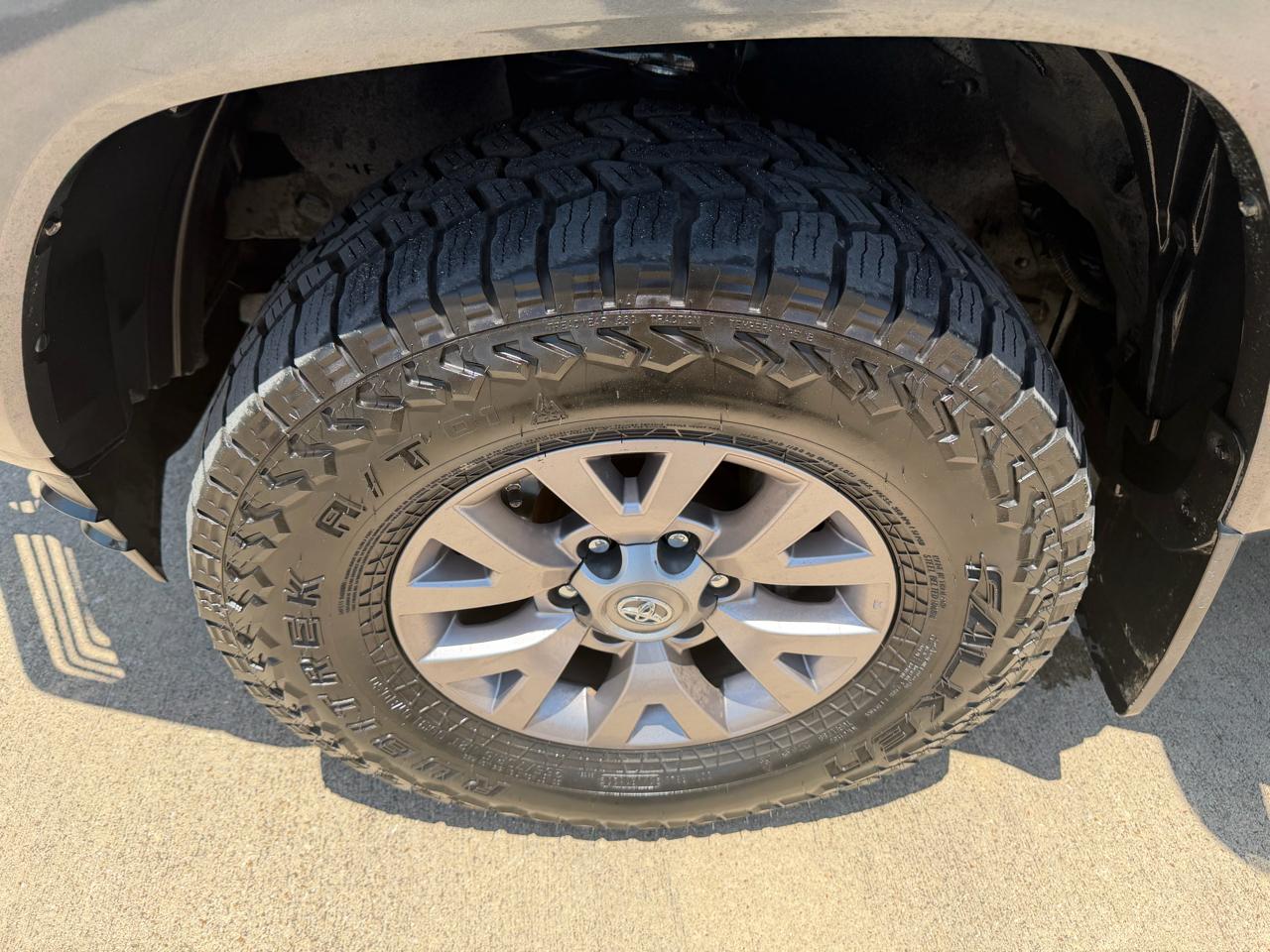 Toyota Tacoma  2017