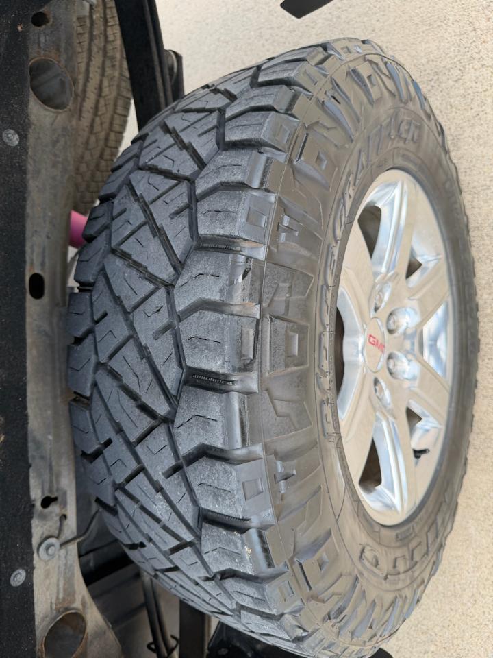 GMC Sierra 1500 SLT Crew Cab Long Box 4WD 2016