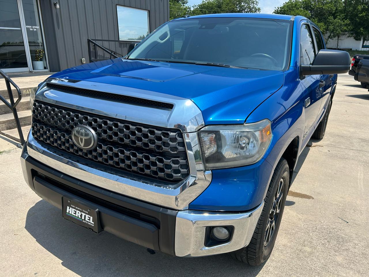 Toyota Tundra SR5 5.7L V8 CrewMax 2WD 2018