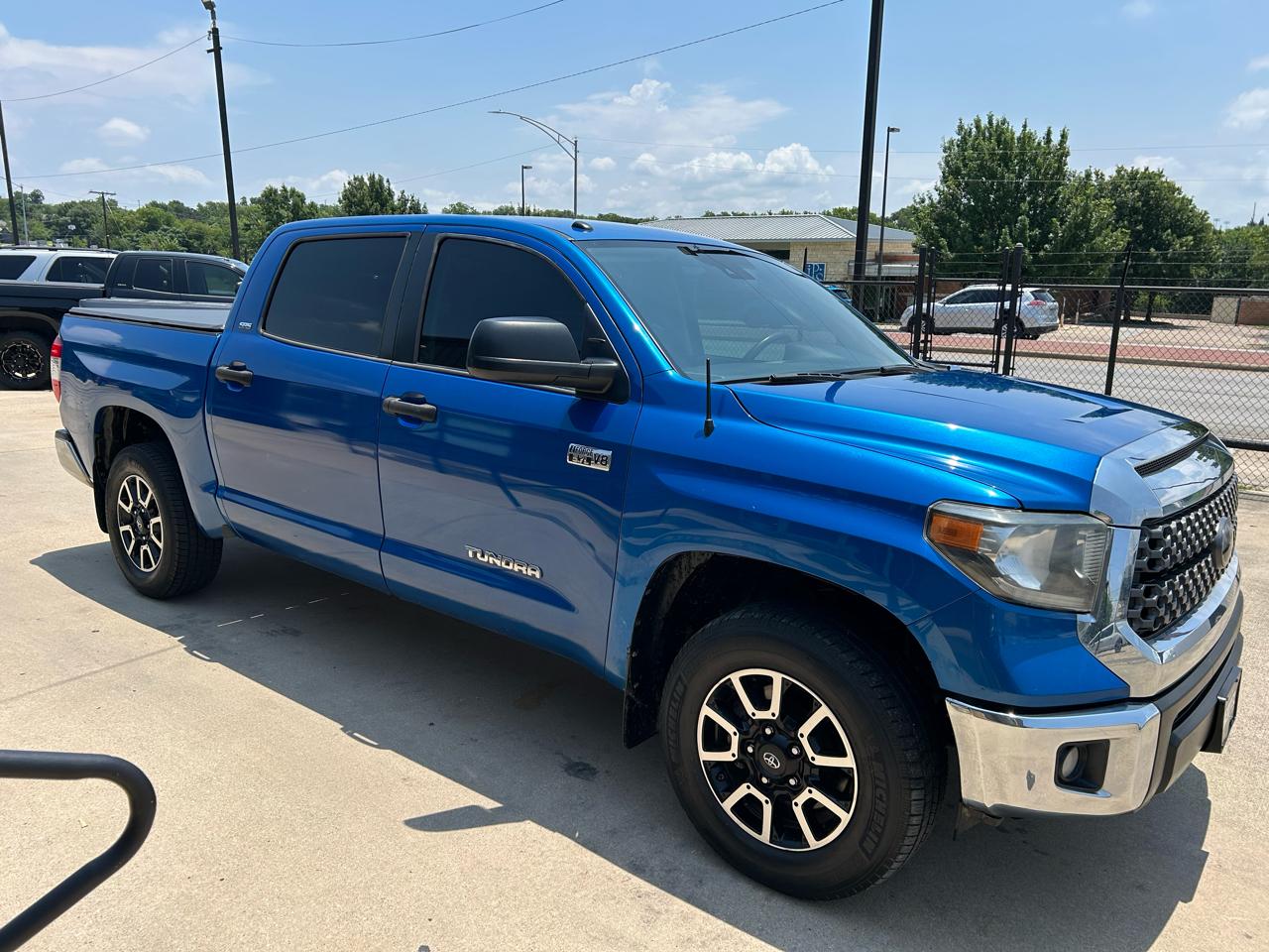 Toyota Tundra SR5 5.7L V8 CrewMax 2WD 2018