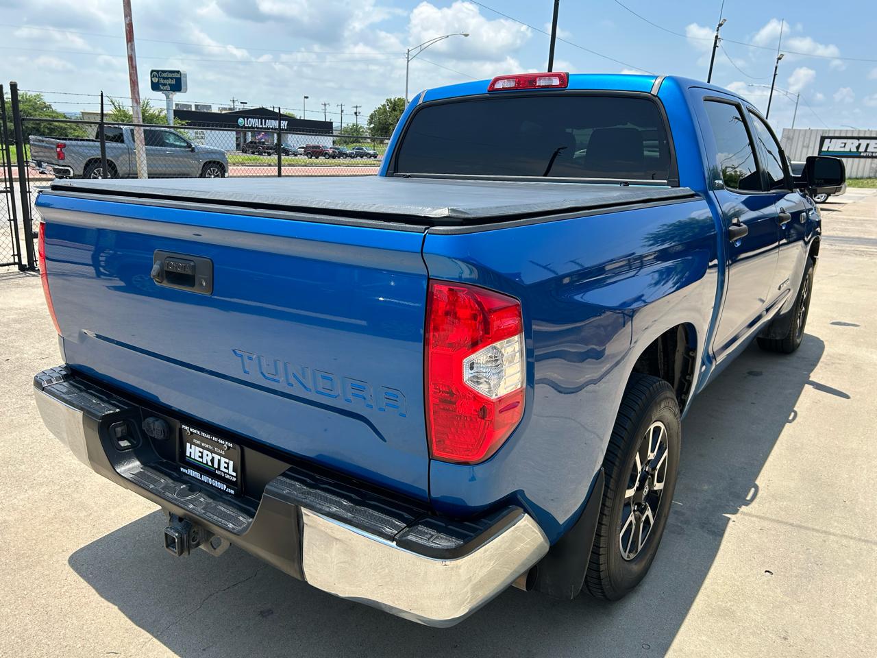 Toyota Tundra SR5 5.7L V8 CrewMax 2WD 2018