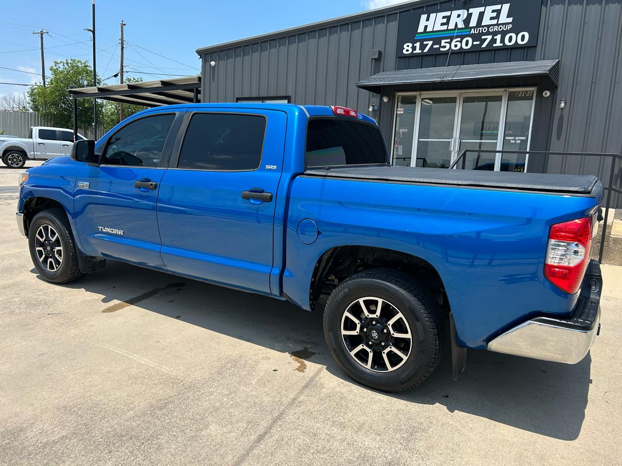 Toyota Tundra SR5 5.7L V8 CrewMax 2WD 2018
