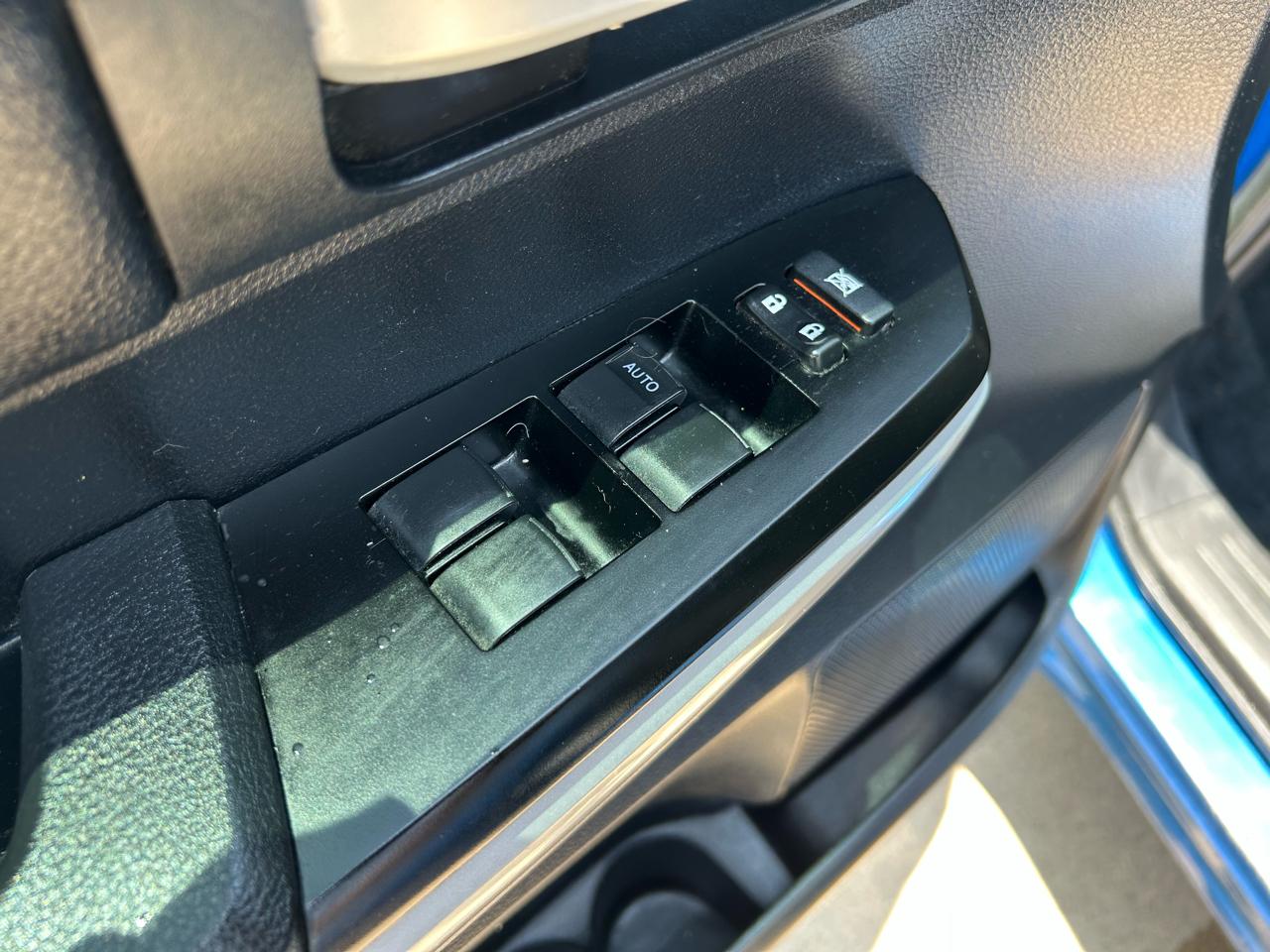Toyota Tundra SR5 5.7L V8 CrewMax 2WD 2018