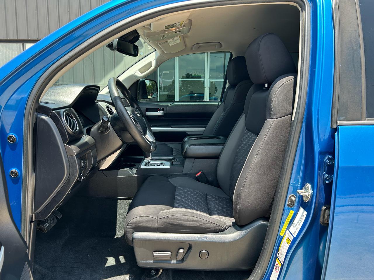 Toyota Tundra SR5 5.7L V8 CrewMax 2WD 2018