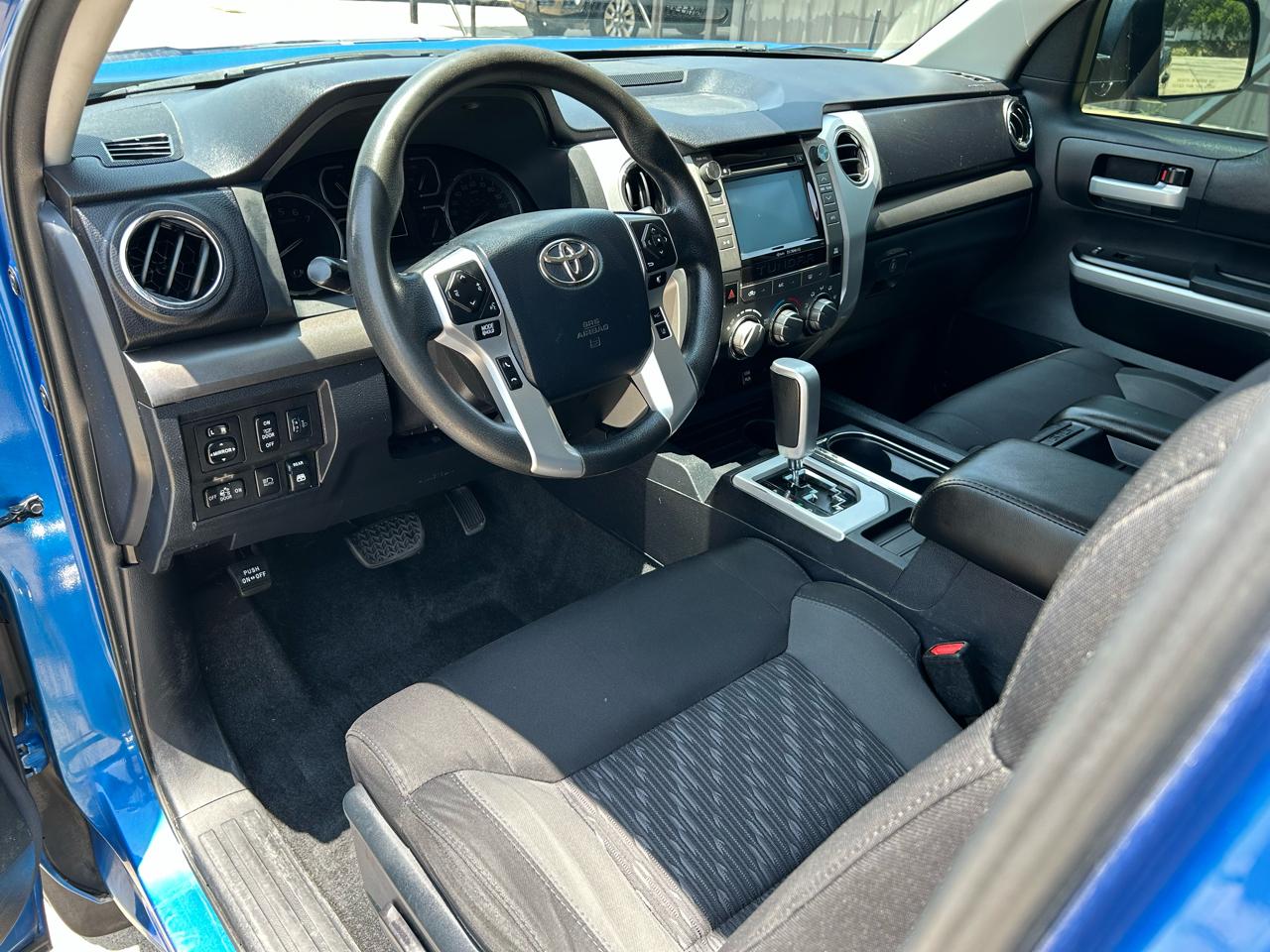 Toyota Tundra SR5 5.7L V8 CrewMax 2WD 2018