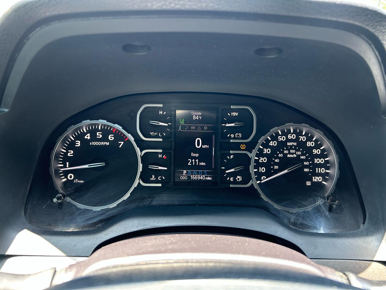 Toyota Tundra SR5 5.7L V8 CrewMax 2WD 2018