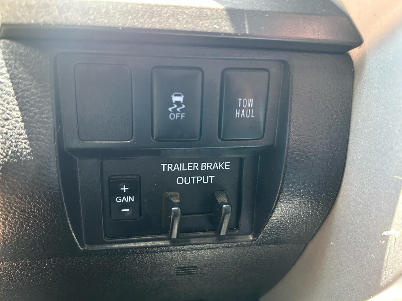 Toyota Tundra SR5 5.7L V8 CrewMax 2WD 2018