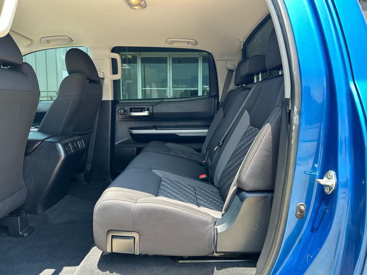 Toyota Tundra SR5 5.7L V8 CrewMax 2WD 2018