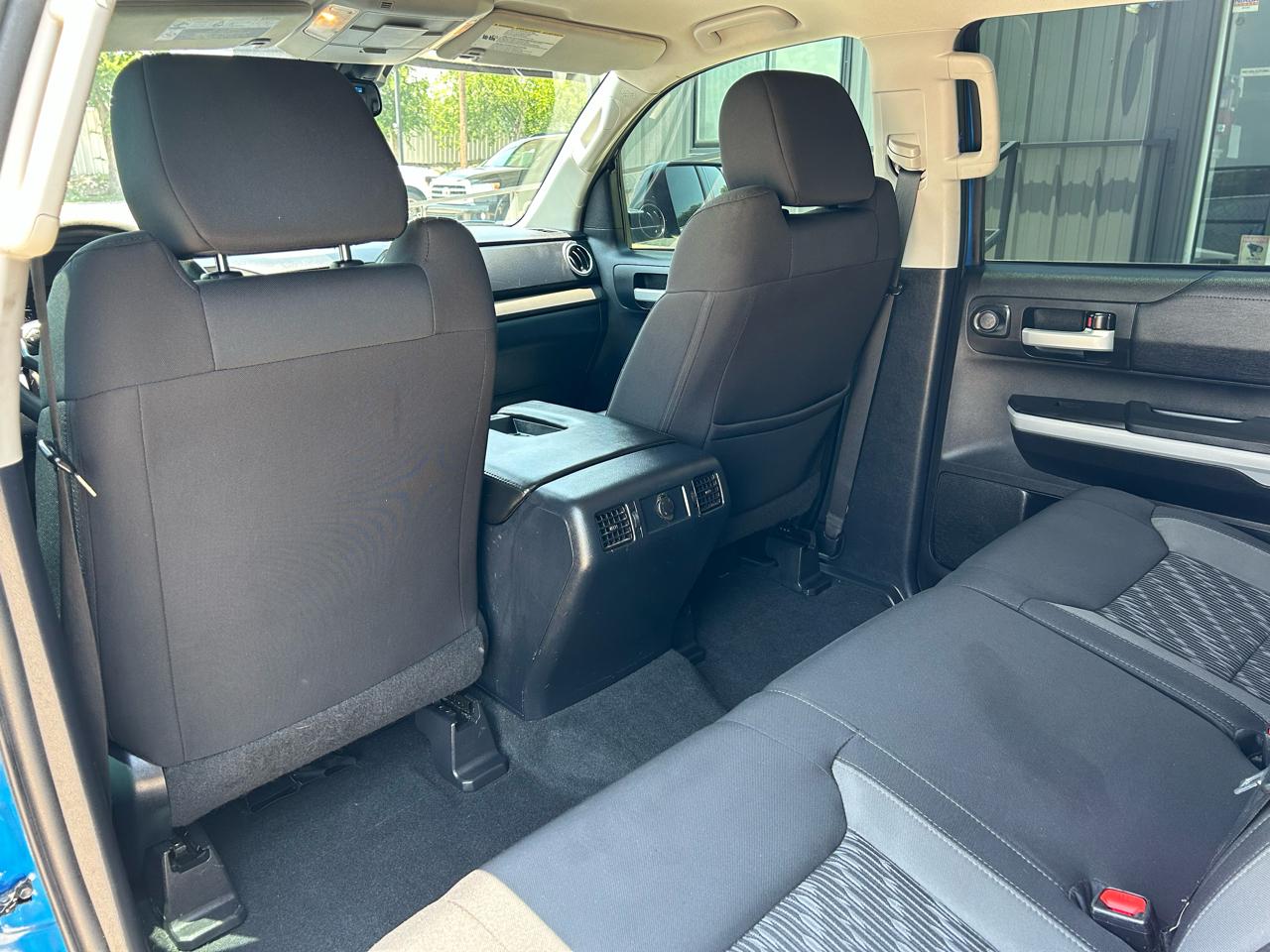 Toyota Tundra SR5 5.7L V8 CrewMax 2WD 2018