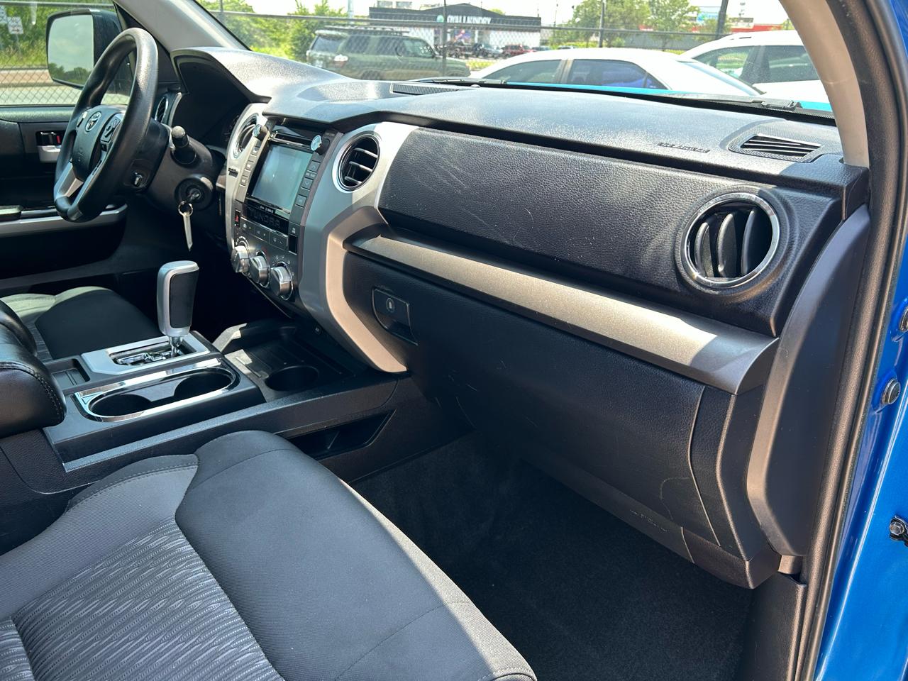 Toyota Tundra SR5 5.7L V8 CrewMax 2WD 2018