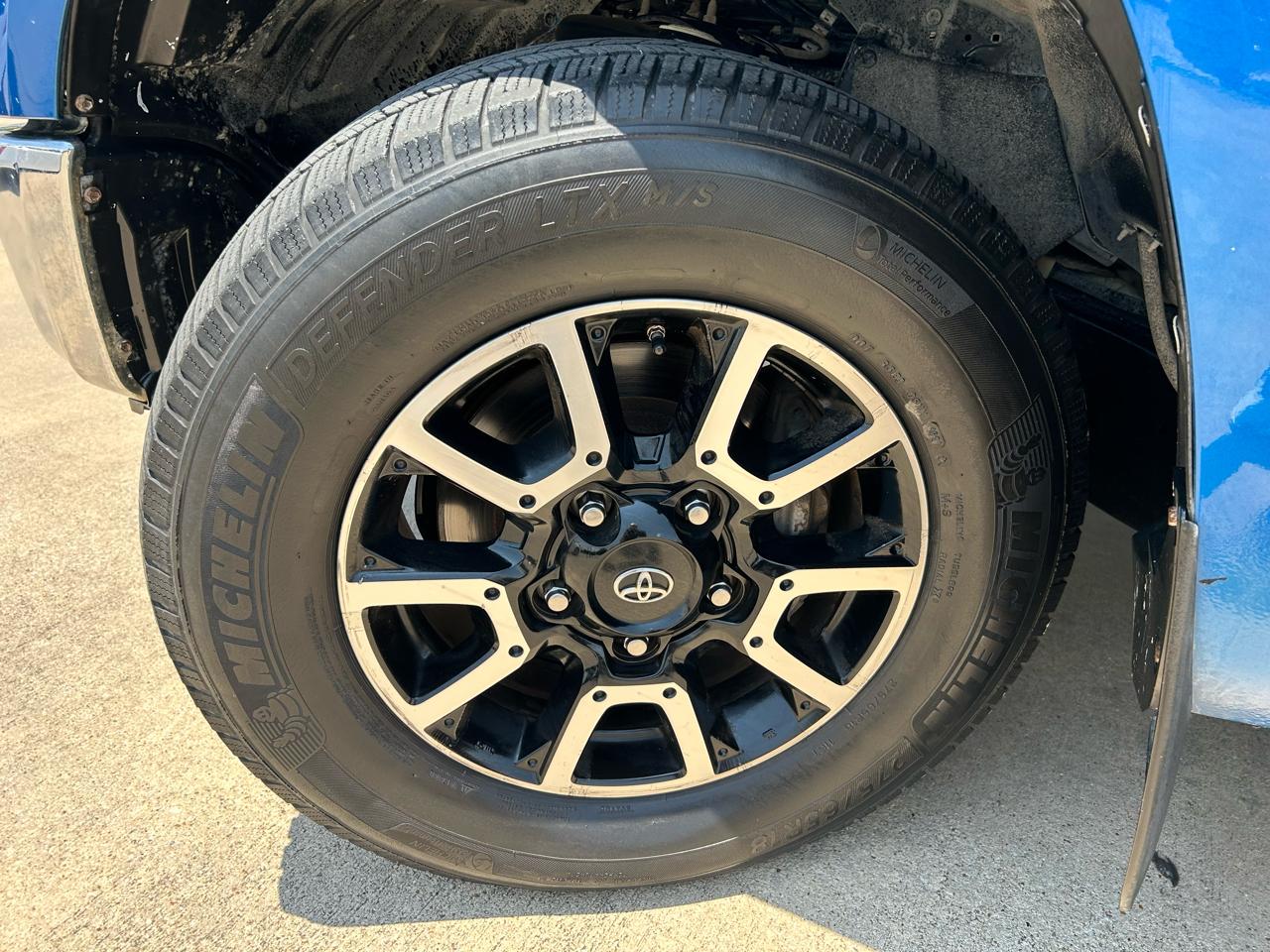 Toyota Tundra SR5 5.7L V8 CrewMax 2WD 2018