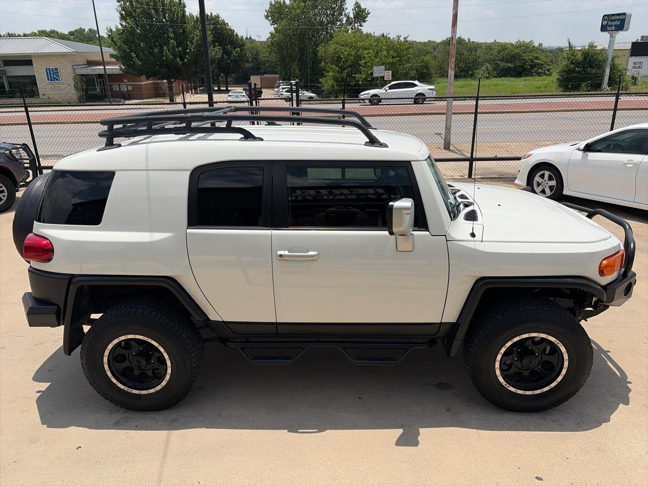 Toyota FJ Cruiser 4WD 2014