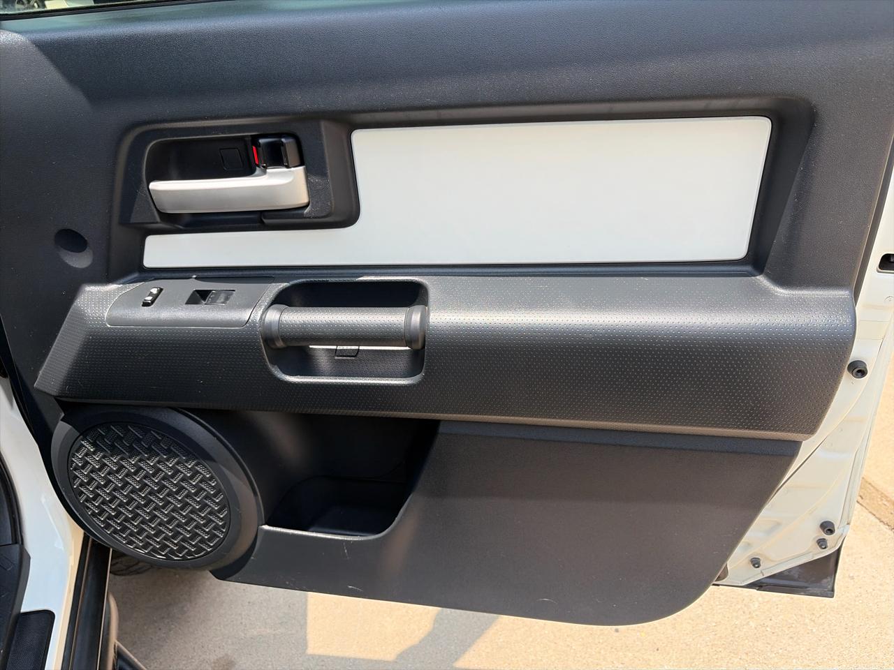 Toyota FJ Cruiser 4WD 2014