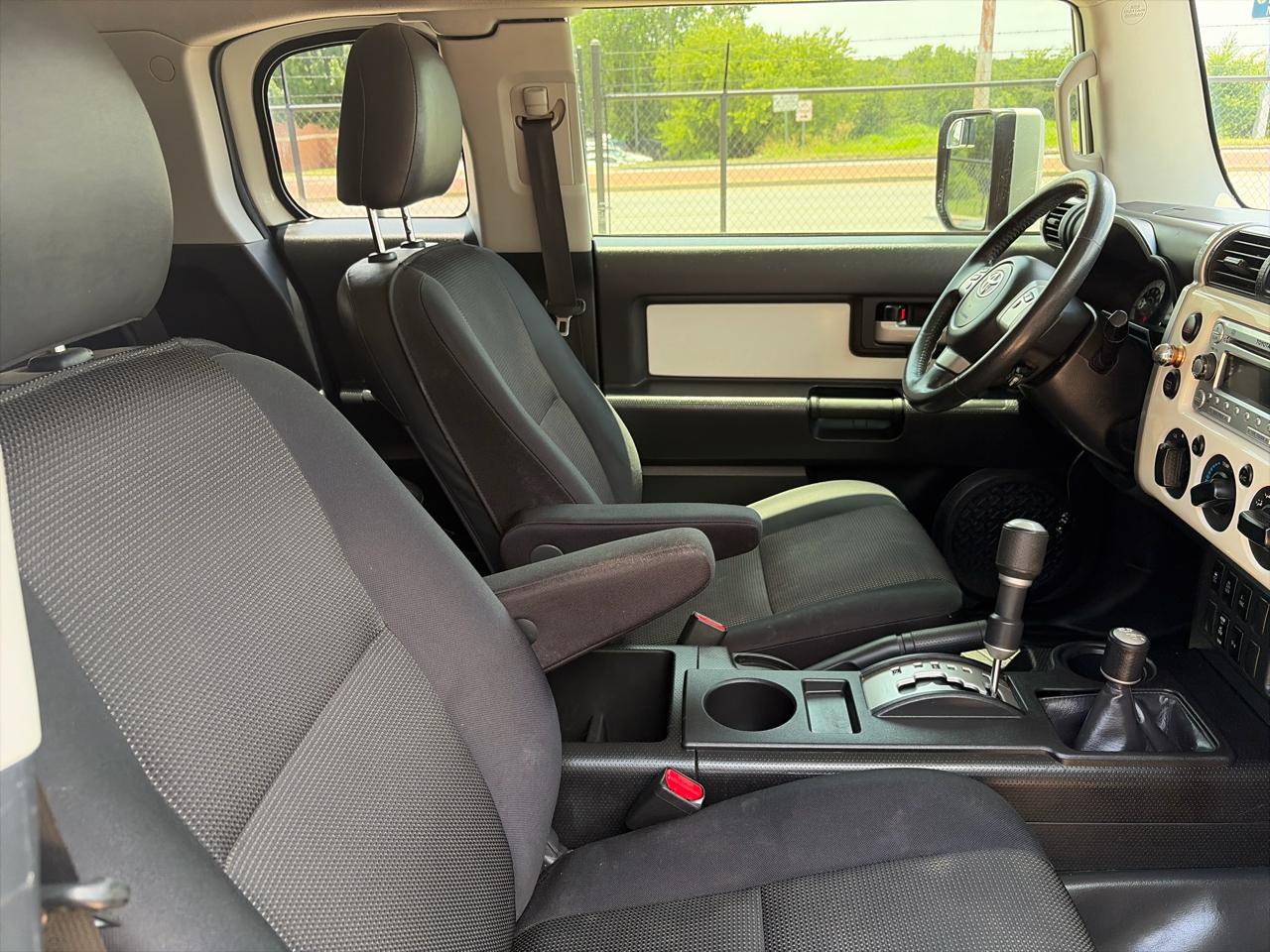 Toyota FJ Cruiser 4WD 2014
