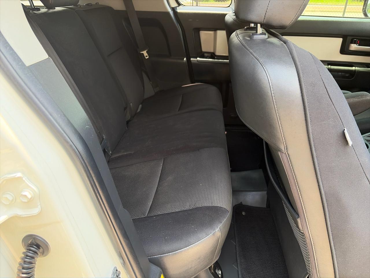 Toyota FJ Cruiser 4WD 2014