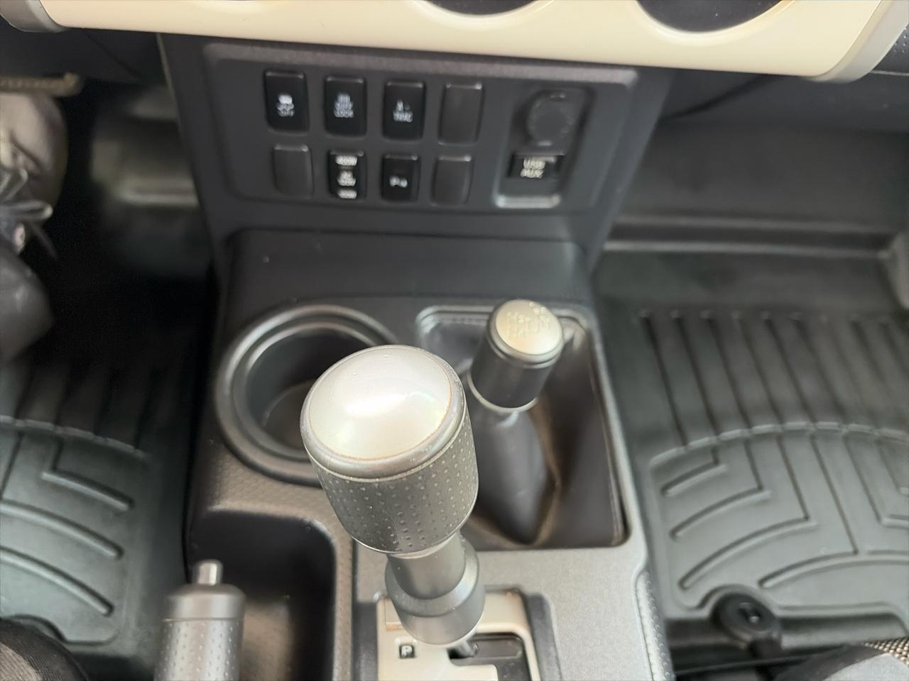 Toyota FJ Cruiser 4WD 2014