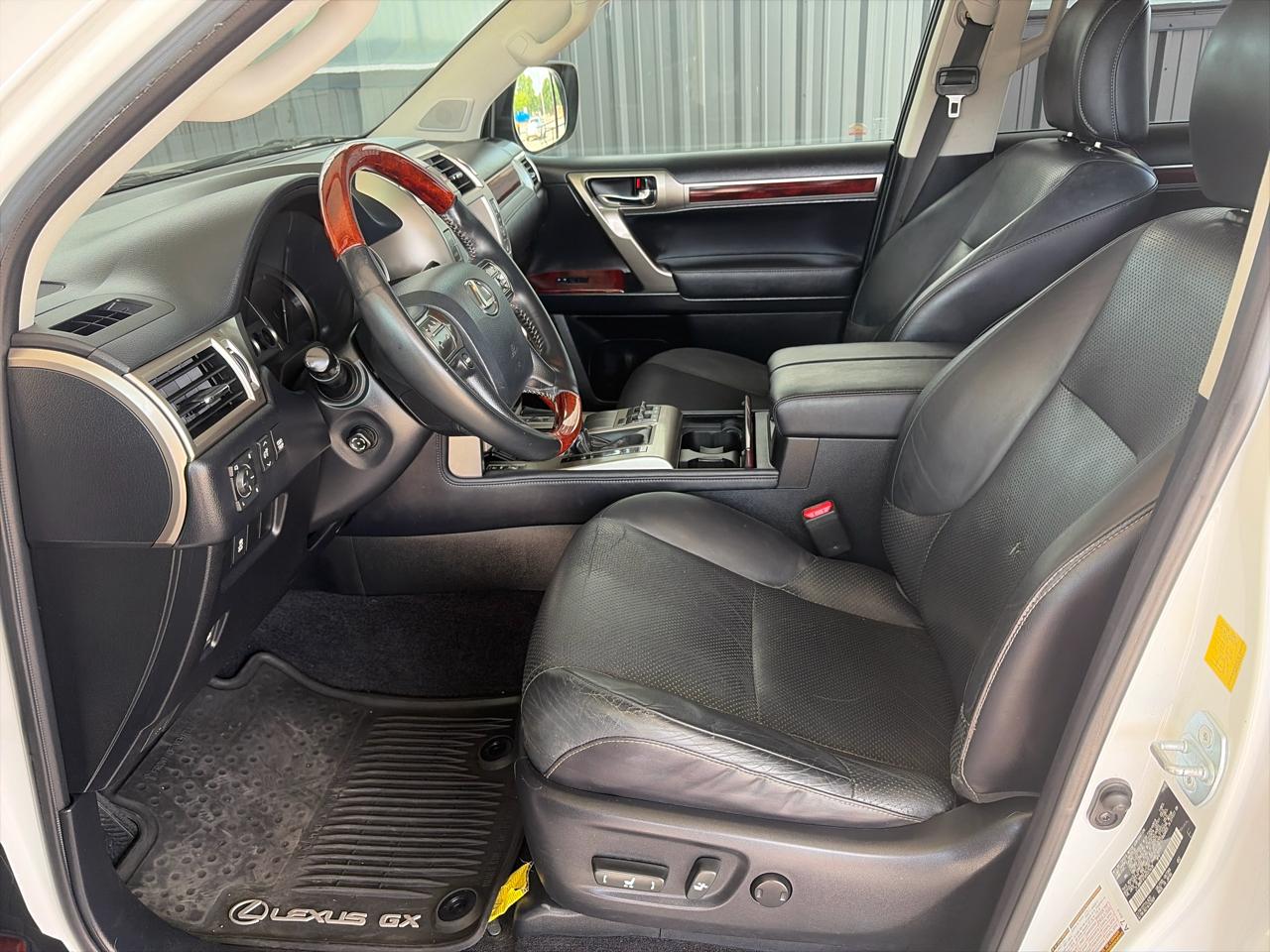 Lexus GX 460 Sport Utility 2011