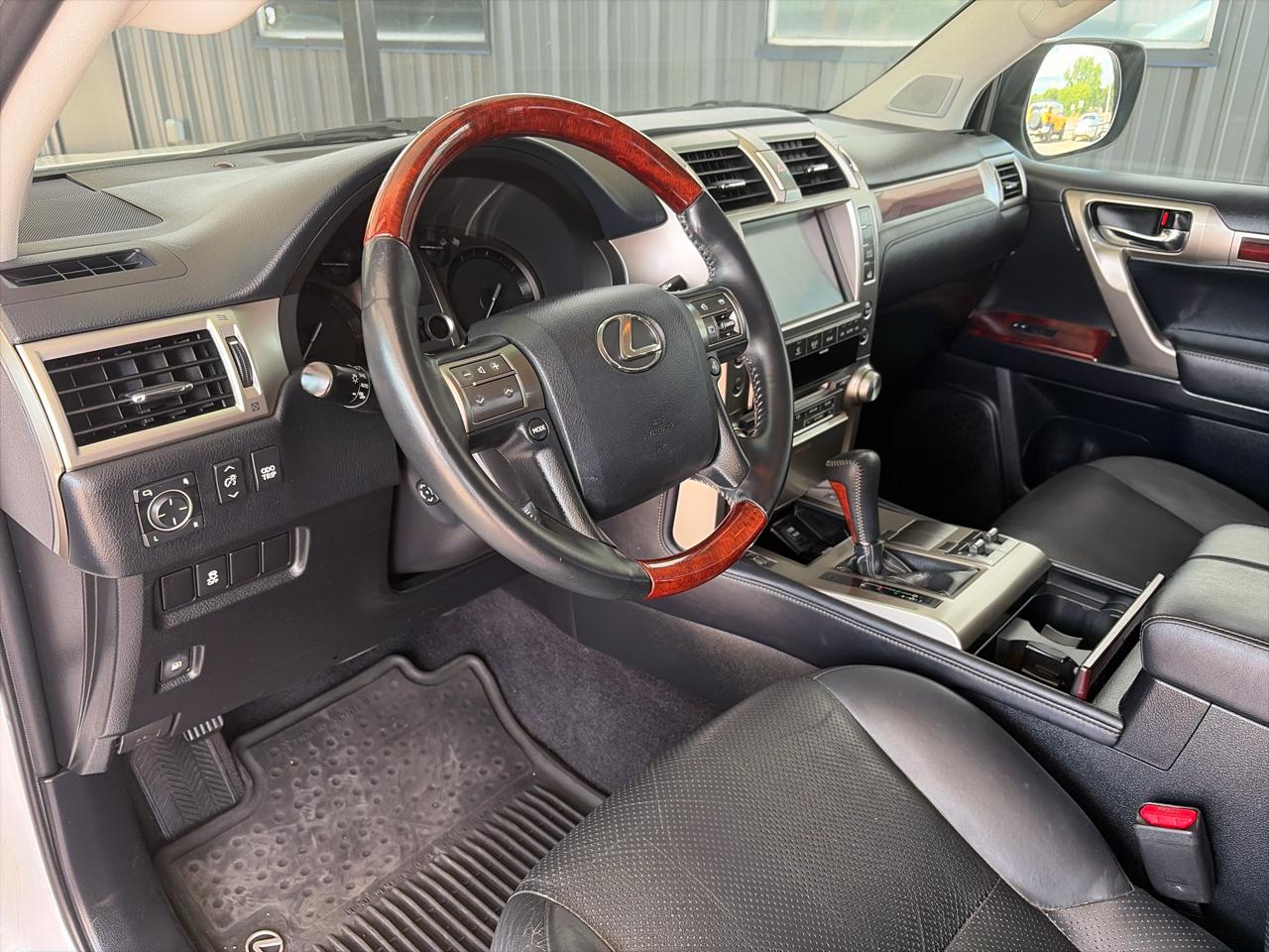 Lexus GX 460 Sport Utility 2011