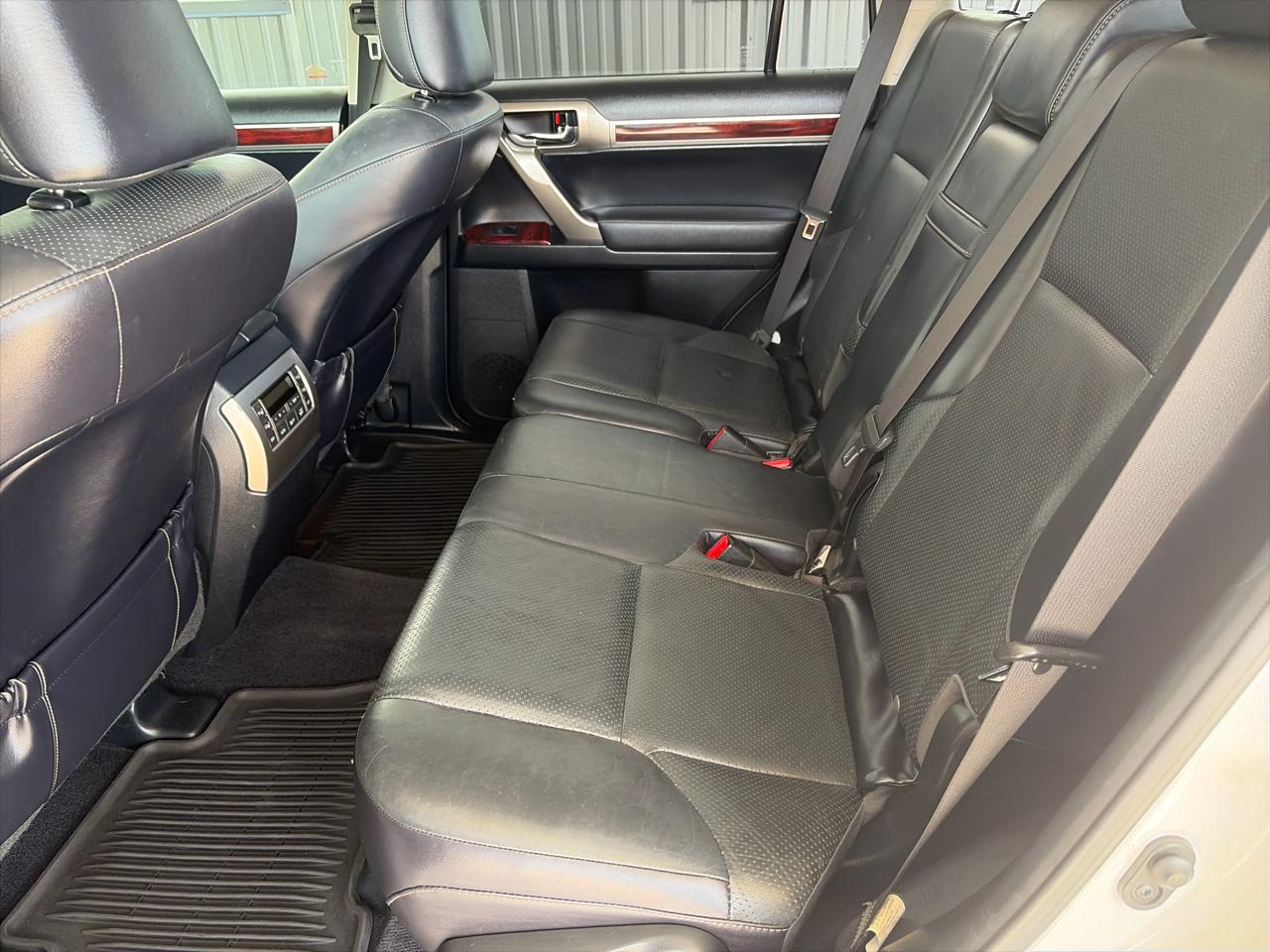 Lexus GX 460 Sport Utility 2011