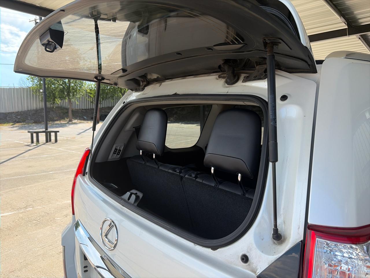 Lexus GX 460 Sport Utility 2011
