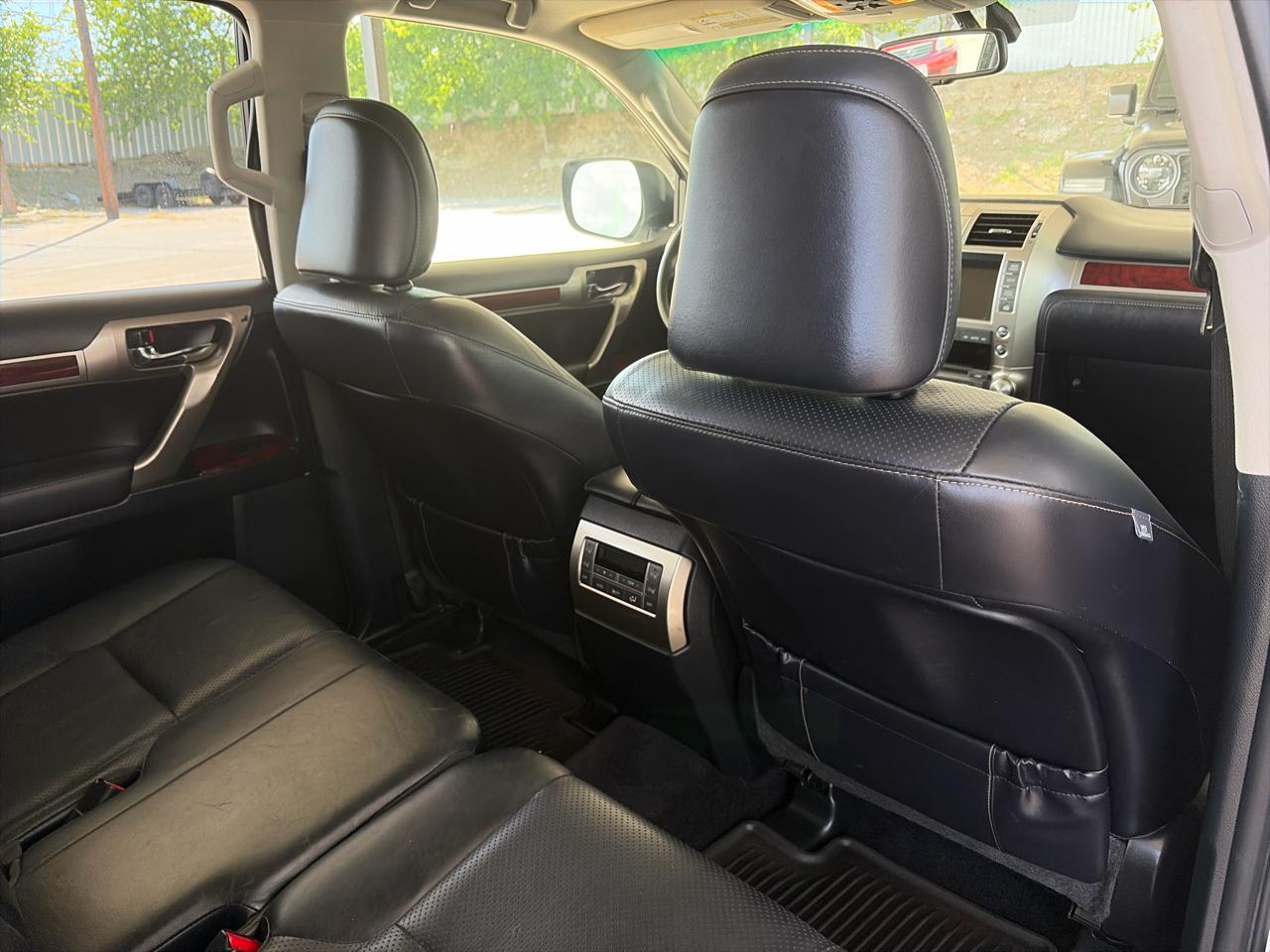 Lexus GX 460 Sport Utility 2011