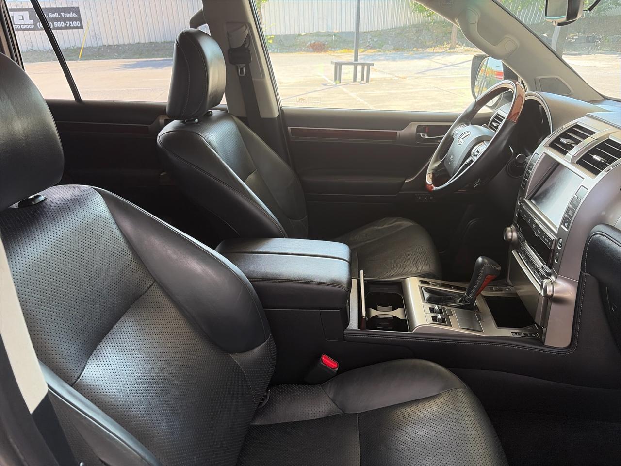 Lexus GX 460 Sport Utility 2011