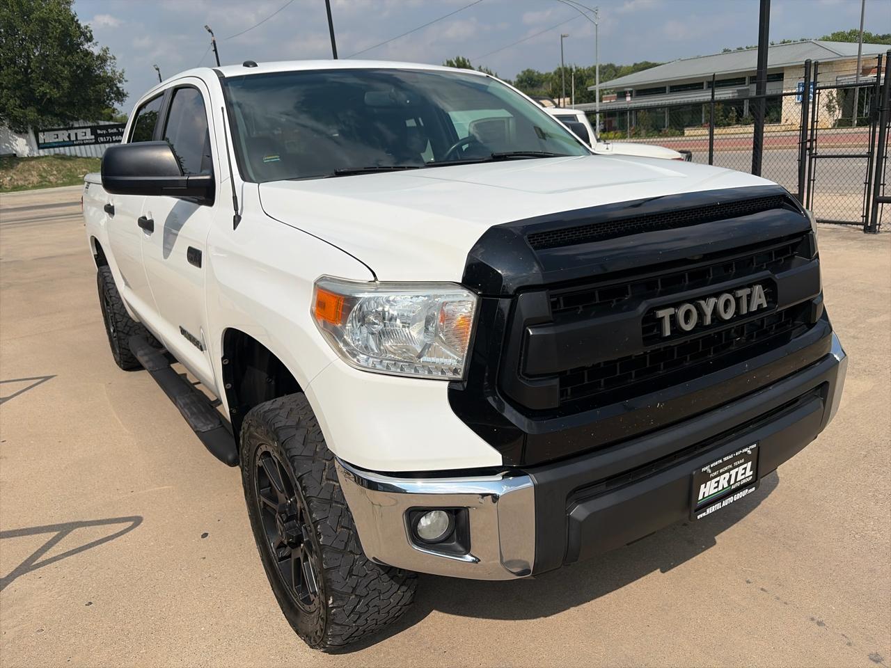 Toyota Tundra SR5 5.7L V8 FFV CrewMax 4WD 2017