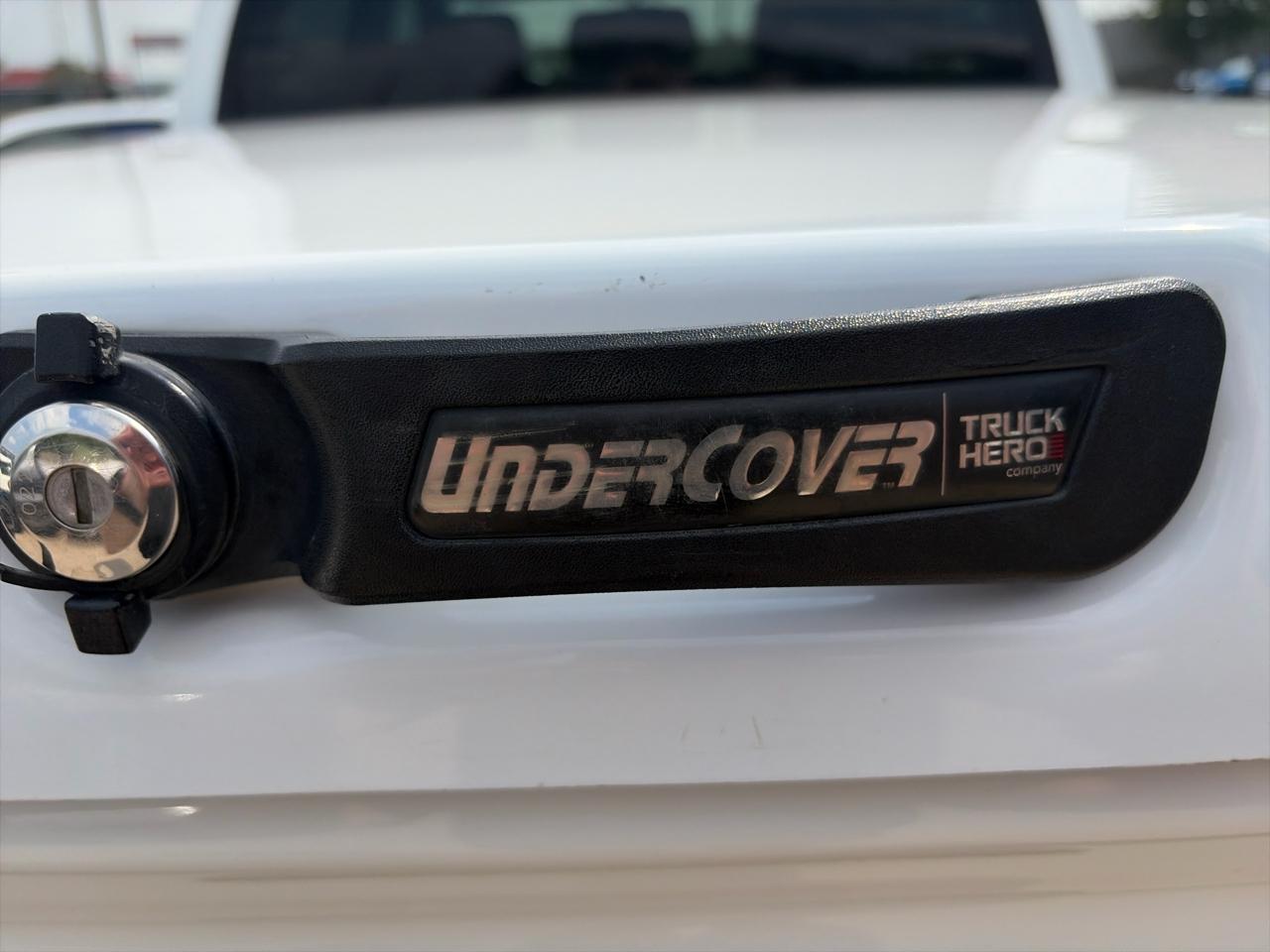Toyota Tundra SR5 5.7L V8 FFV CrewMax 4WD 2017