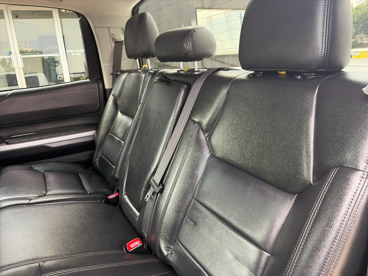 Toyota Tundra SR5 5.7L V8 FFV CrewMax 4WD 2017