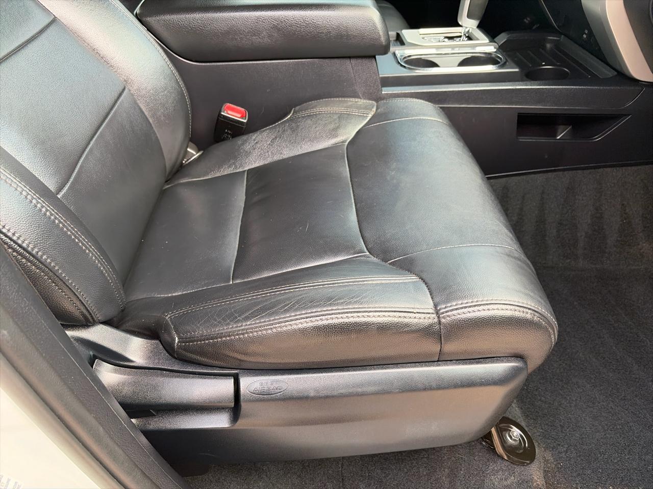 Toyota Tundra SR5 5.7L V8 FFV CrewMax 4WD 2017