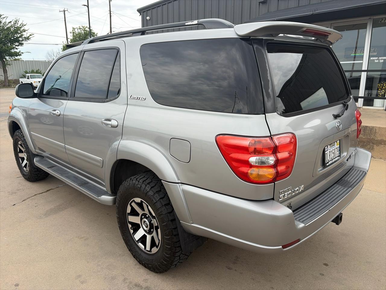 Toyota Sequoia Limited 4WD 2002