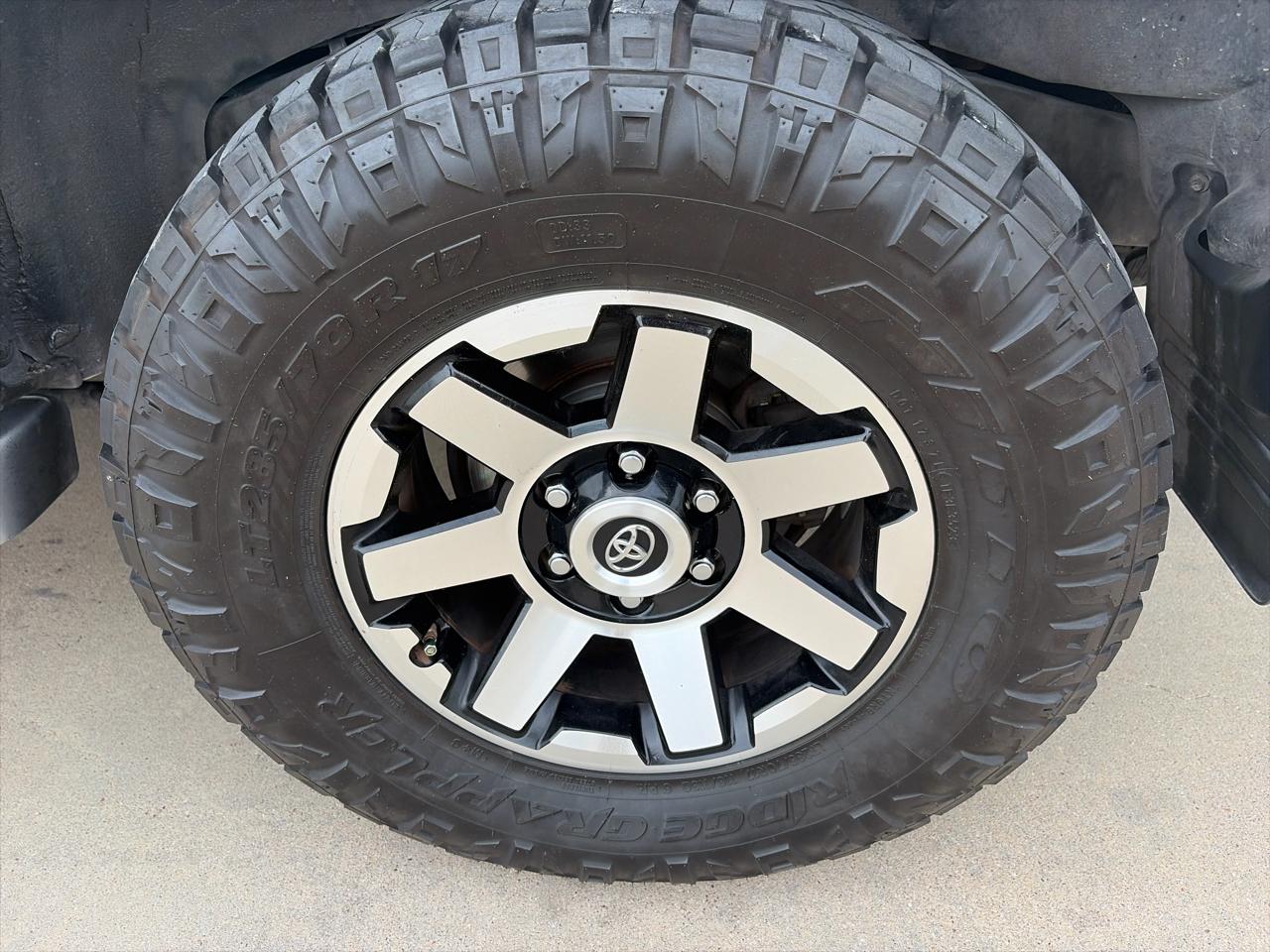 Toyota Sequoia Limited 4WD 2002