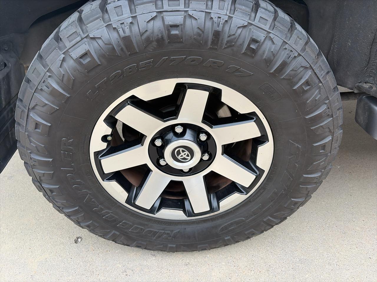 Toyota Sequoia Limited 4WD 2002