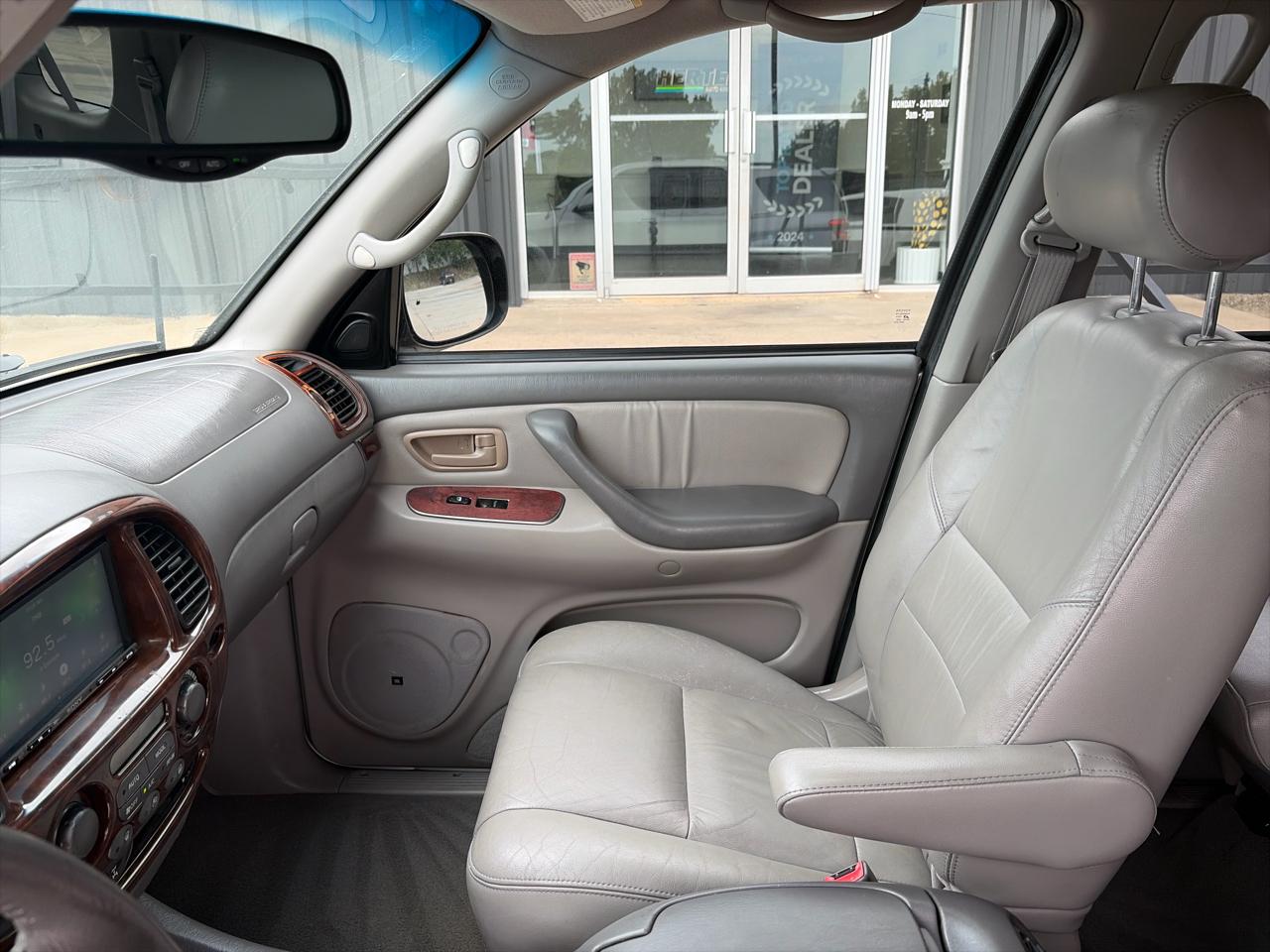 Toyota Sequoia Limited 4WD 2002