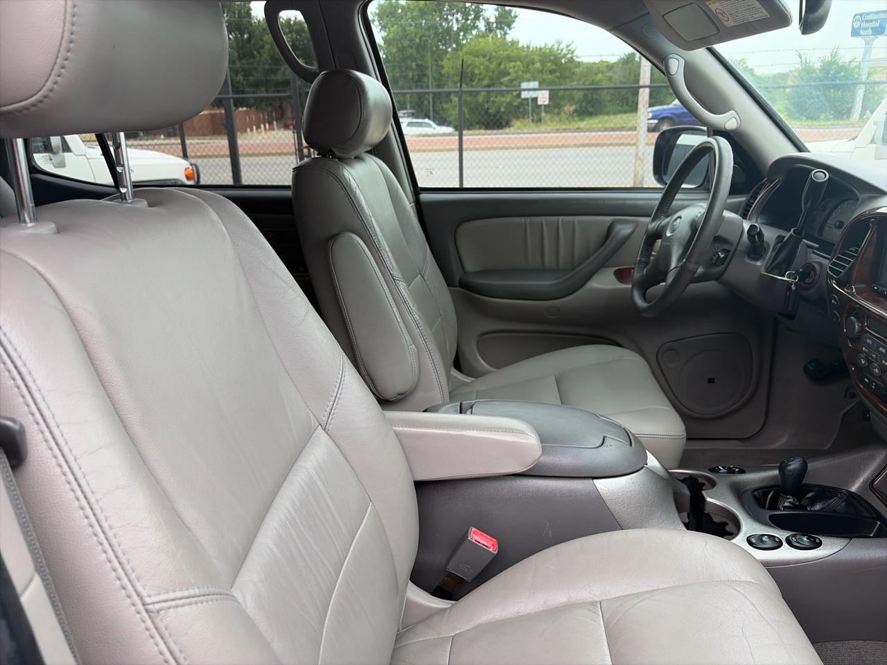 Toyota Sequoia Limited 4WD 2002