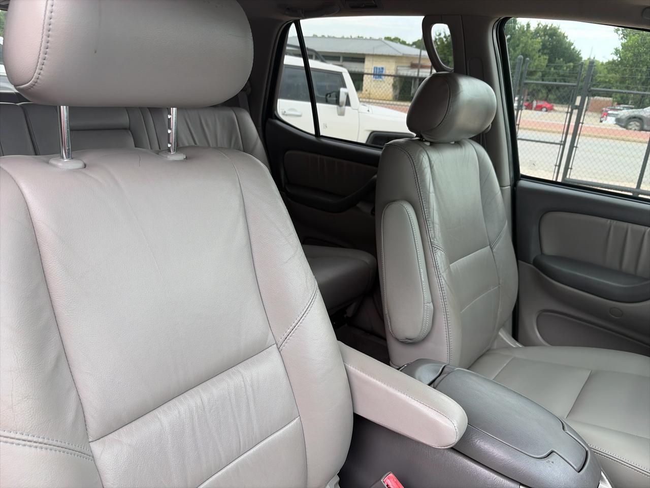 Toyota Sequoia Limited 4WD 2002